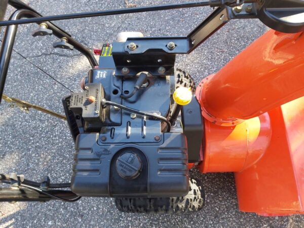 Ariens 24 2 stage snowblower Tecumseh 8.5 - Image 4