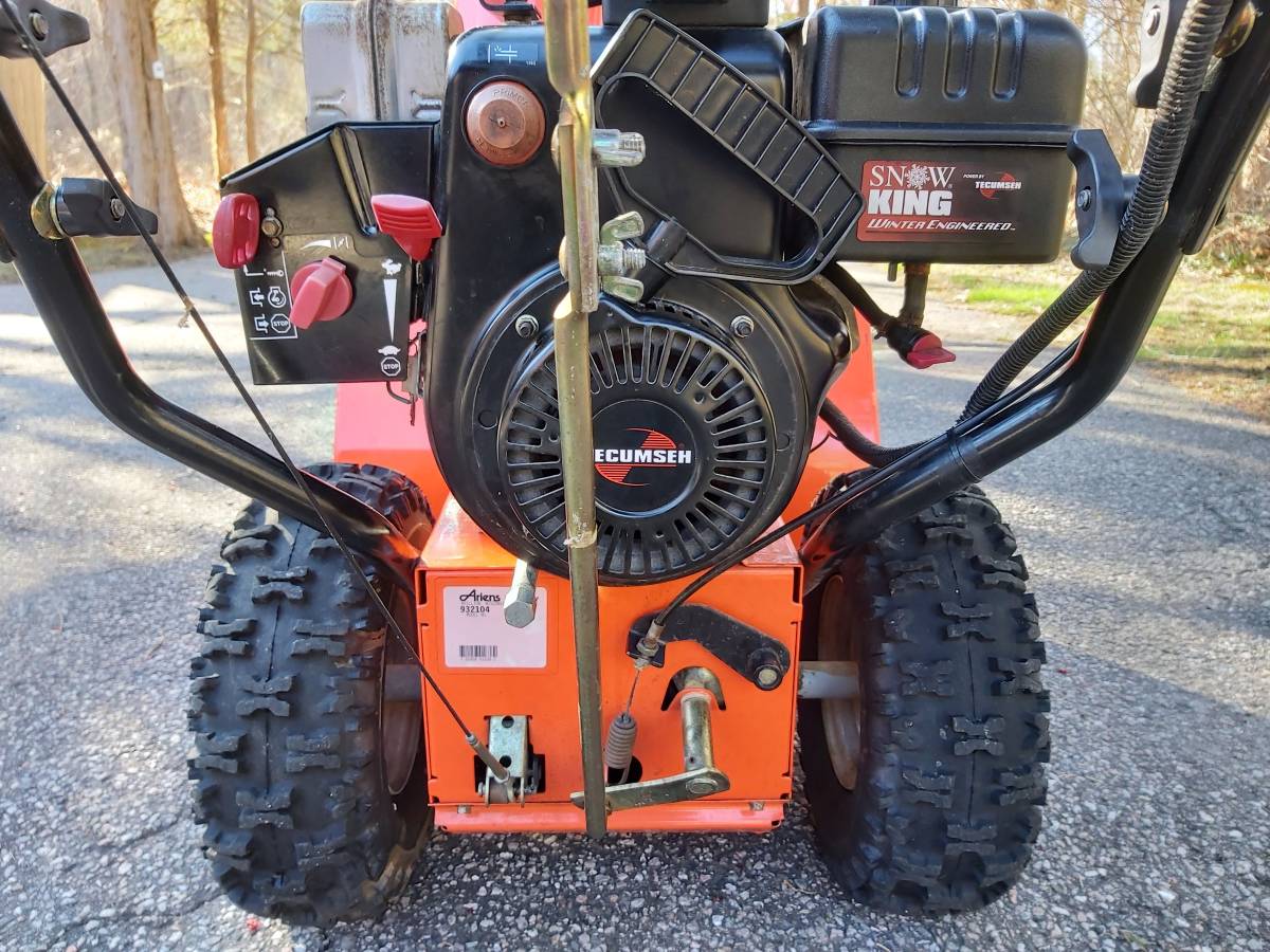 Ariens 24 2 stage snowblower Tecumseh 8.5 - Image 8