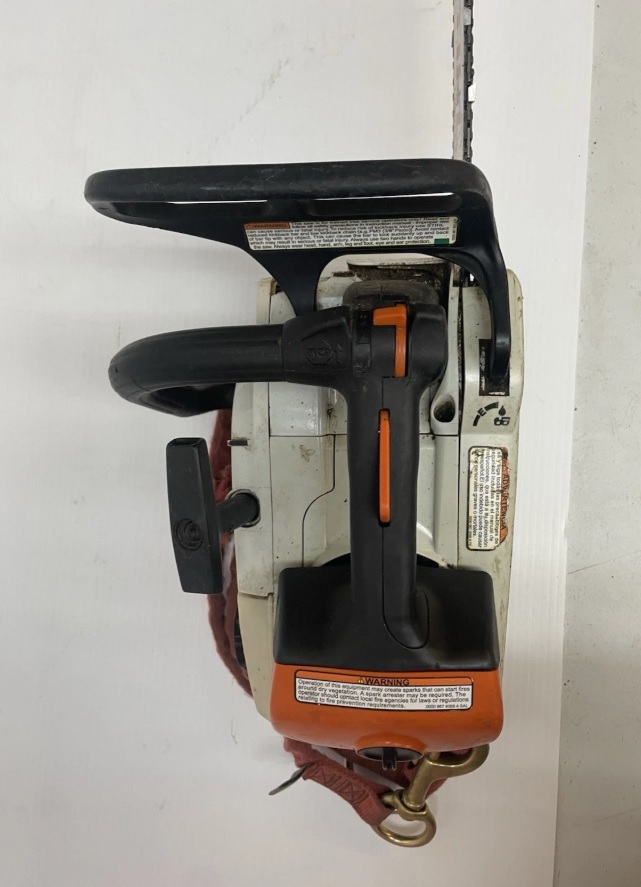 MS201TC Stihl Top Handle Chainsaw 16 Bar With Strap - Image 3