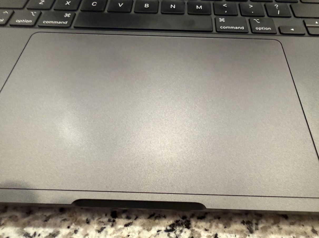 Apple MacBook Pro 16 (M4 Max/64GB RAM/40-Core GPU/4TB SSD/Space Black) - Image 2
