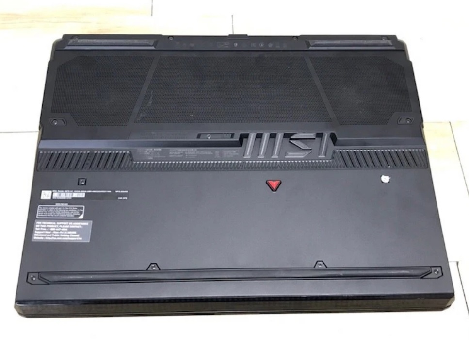 MSI Raider GE78 HX 14VGG RTX 4070, 1TB, 48GB, i9-14900HX 2.2GHz Gaming Laptop - Image 2