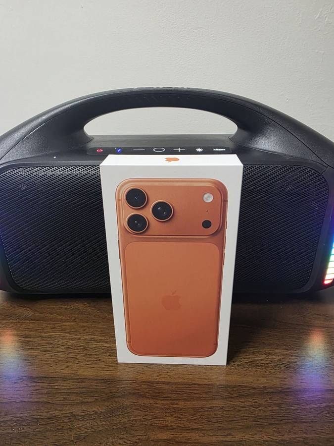 Apple iPhone 17 Pro Max – 1TB – Cosmic Orange - Image 3
