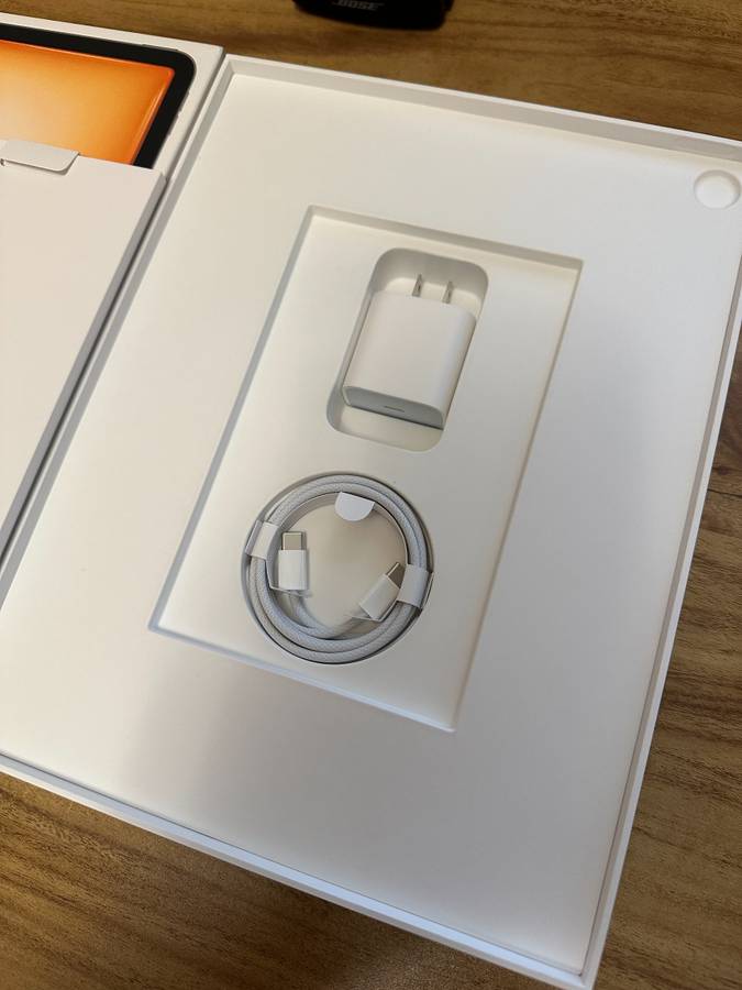 Apple iPad Air 13-inch (M2) Wi-Fi 128GB - Starlight (Like New) - Image 6