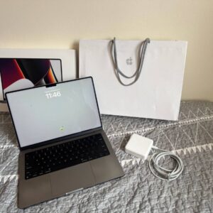 MacBook Pro 14 10C CPU 16C GPU 32GB Ram 1TB SSD