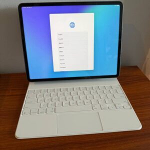 iPad Pro m4 - 13-in with Magic Keyboard
