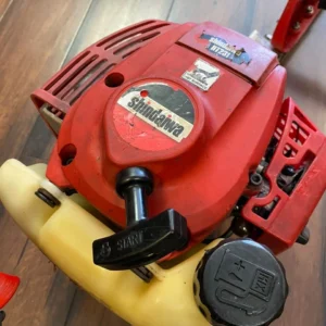 Shindaiwa HT231 Hedge Trimmer 2-Stroke Engine