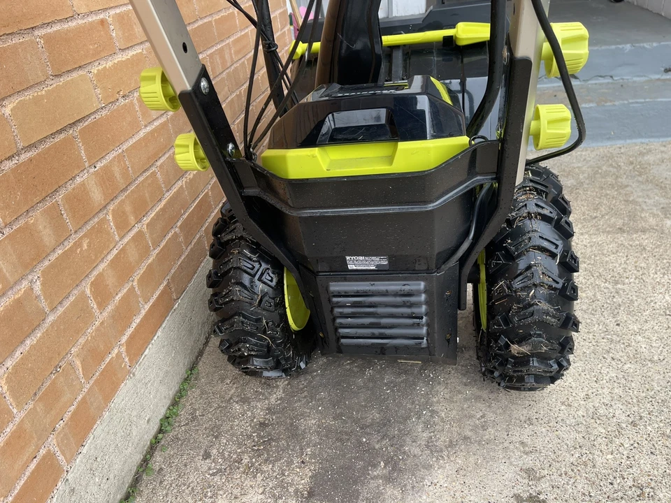 RYOBI 40V HP Brushless 24" Snow Blower - Image 6