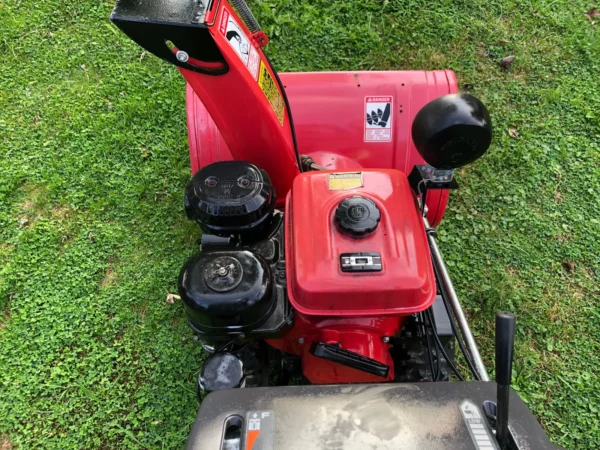 Honda HS828S Snowblower - Image 6