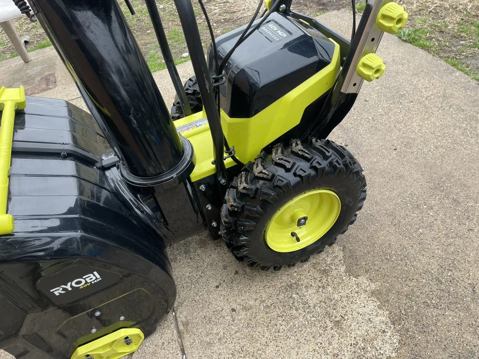 RYOBI 40V HP Brushless 24" Snow Blower - Image 8