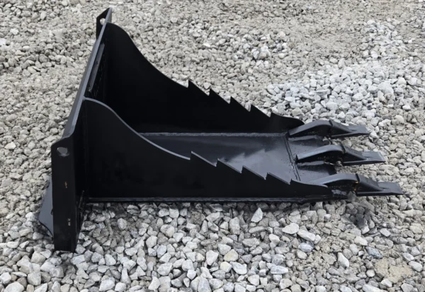 Heavy Duty Stump Bucket with Teeth Attachment Fits Toro Dingo Mini Skid Steer - Image 4
